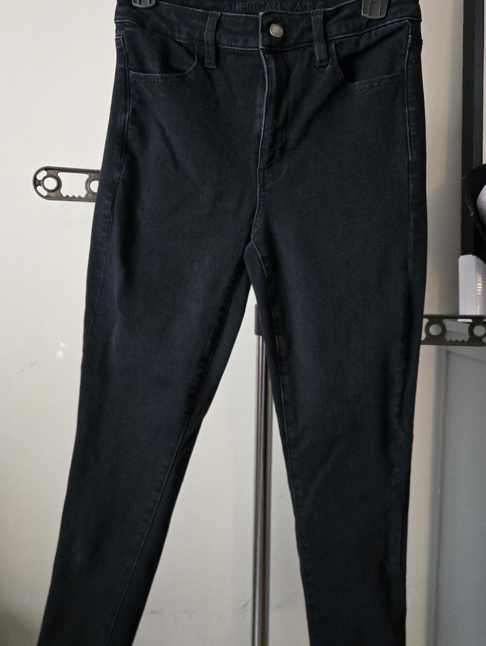American Eagle Outfitters Black High-Rise Skinny Jeans